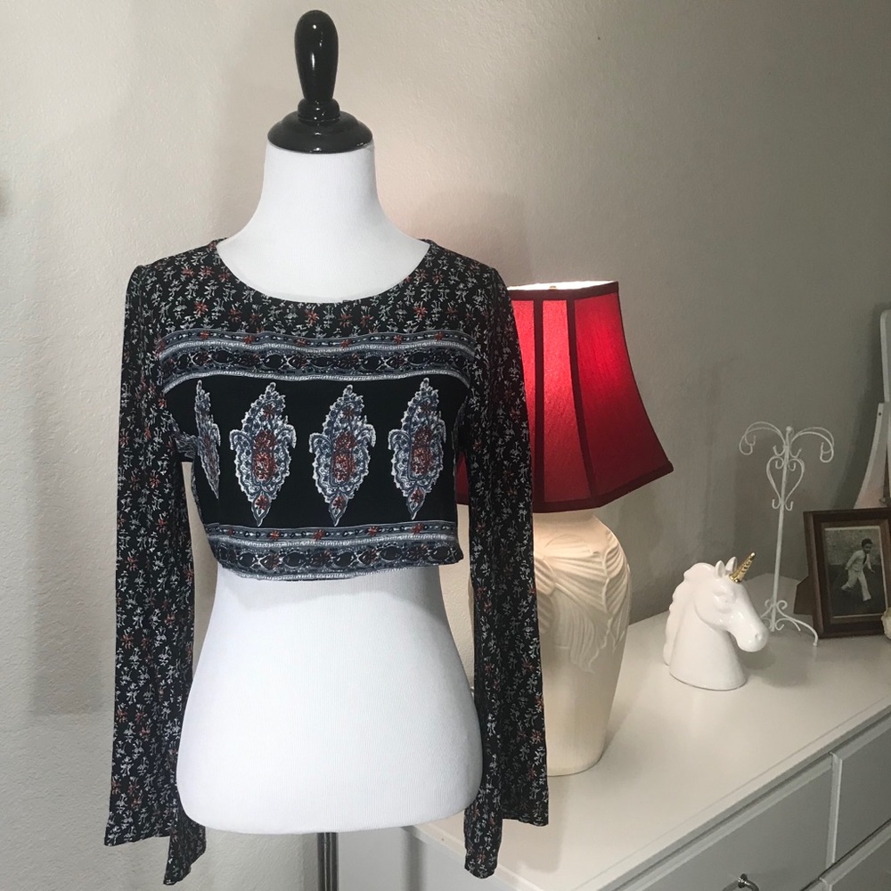 ✨Patterned Open Back Crop Top✨